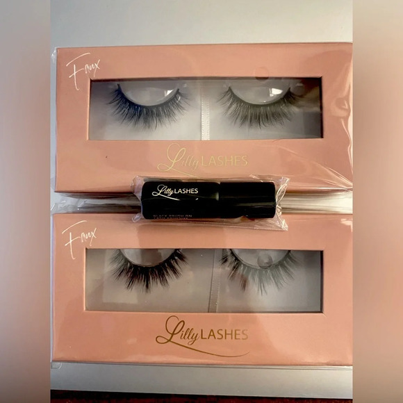 Lilly Lashes Other - Lilly Lashes 2 Sets with Lash Adhesive